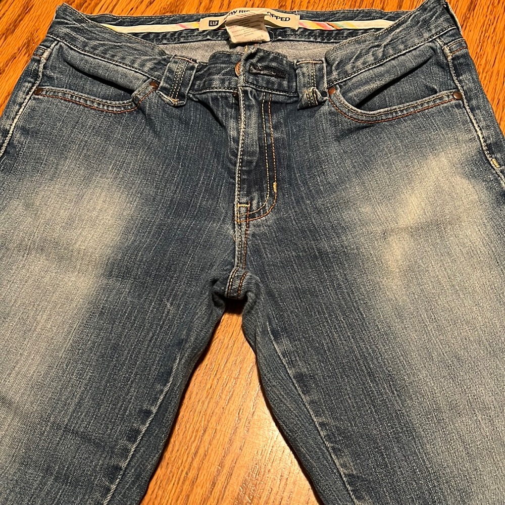 Gap # 183 Size 4 Cropped Jeans